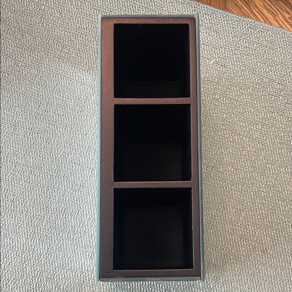 Sparkling Silver Organizer - Picture 3 of 7